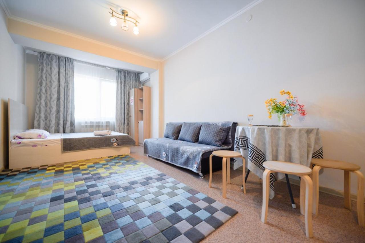 1-Ком Кв В Жк Молодежный Almatý Exterior foto